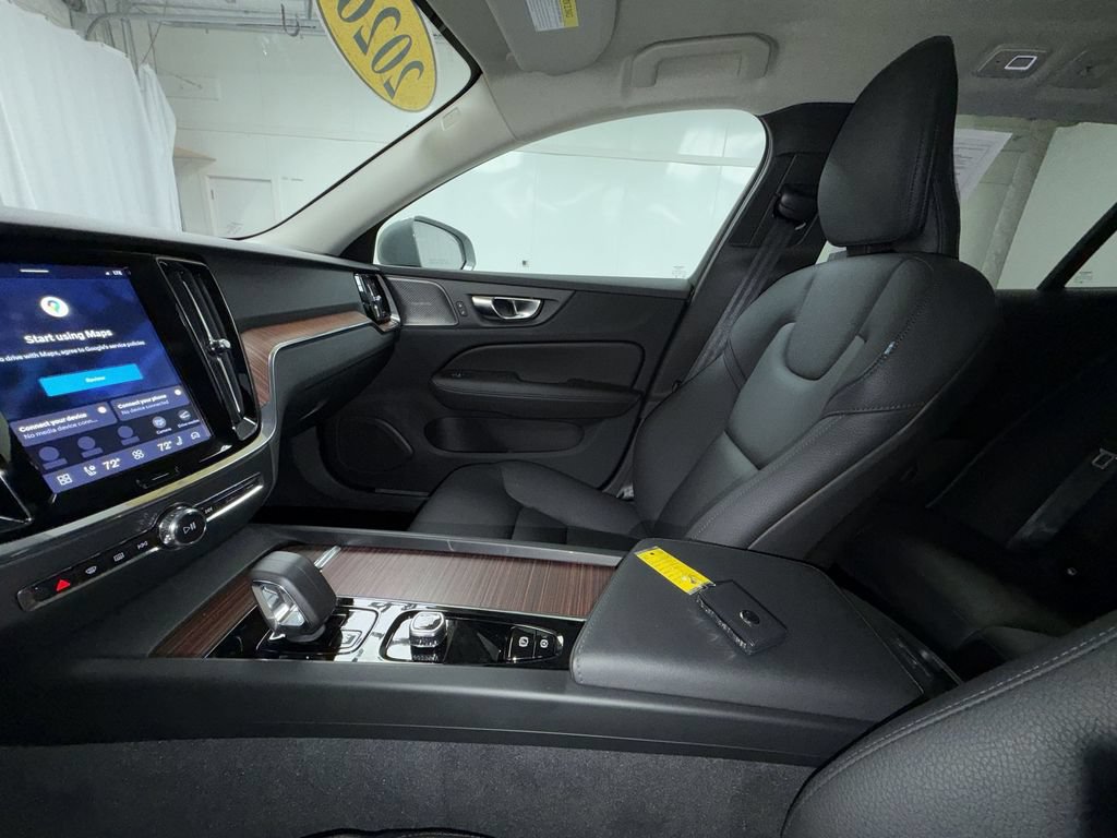 Used 2026 Volvo V60 B5 Cross Country Plus w/ Protection Package Premier AWD/4WD image 23