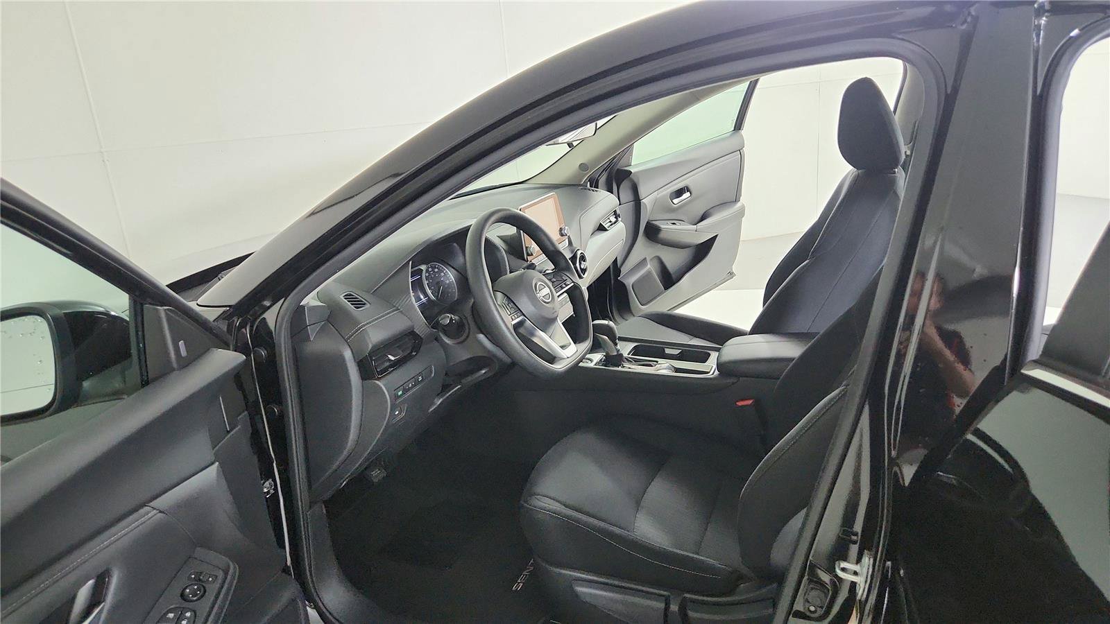 Used 2024 Nissan Sentra SV FWD image 9