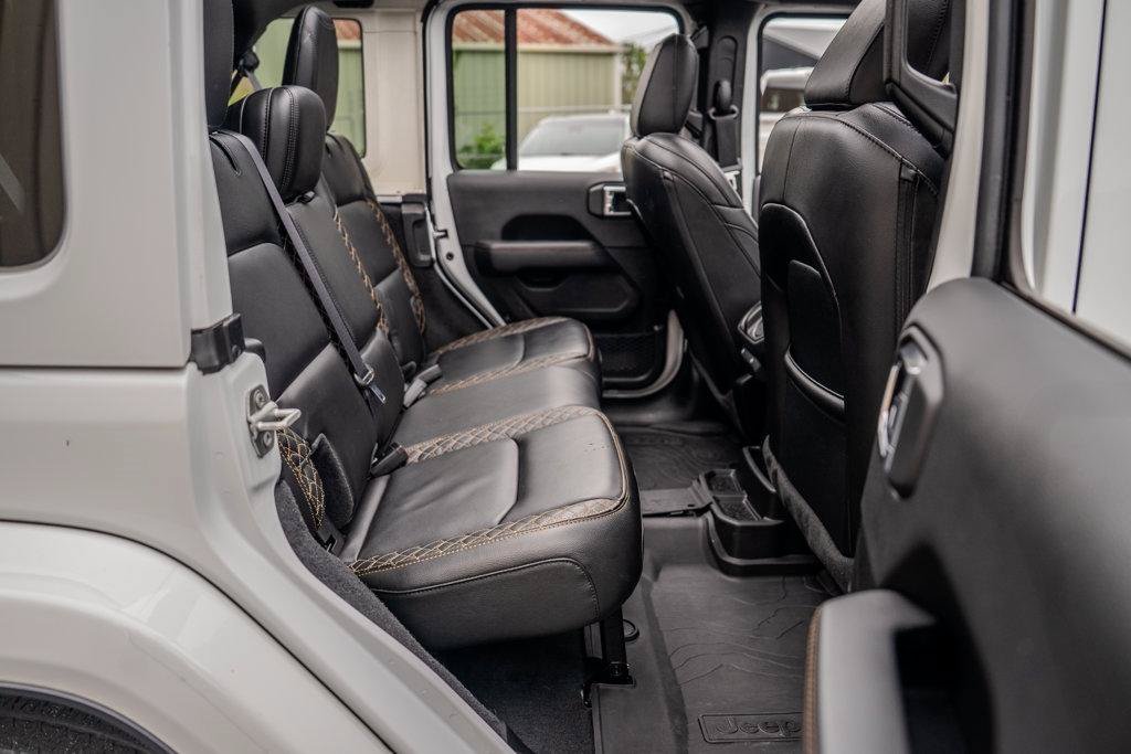 Used 2022 Jeep Wrangler Unlimited Sahara AWD/4WD image 26