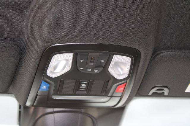 Used 2025 RAM 3500 Big Horn AWD/4WD image 31