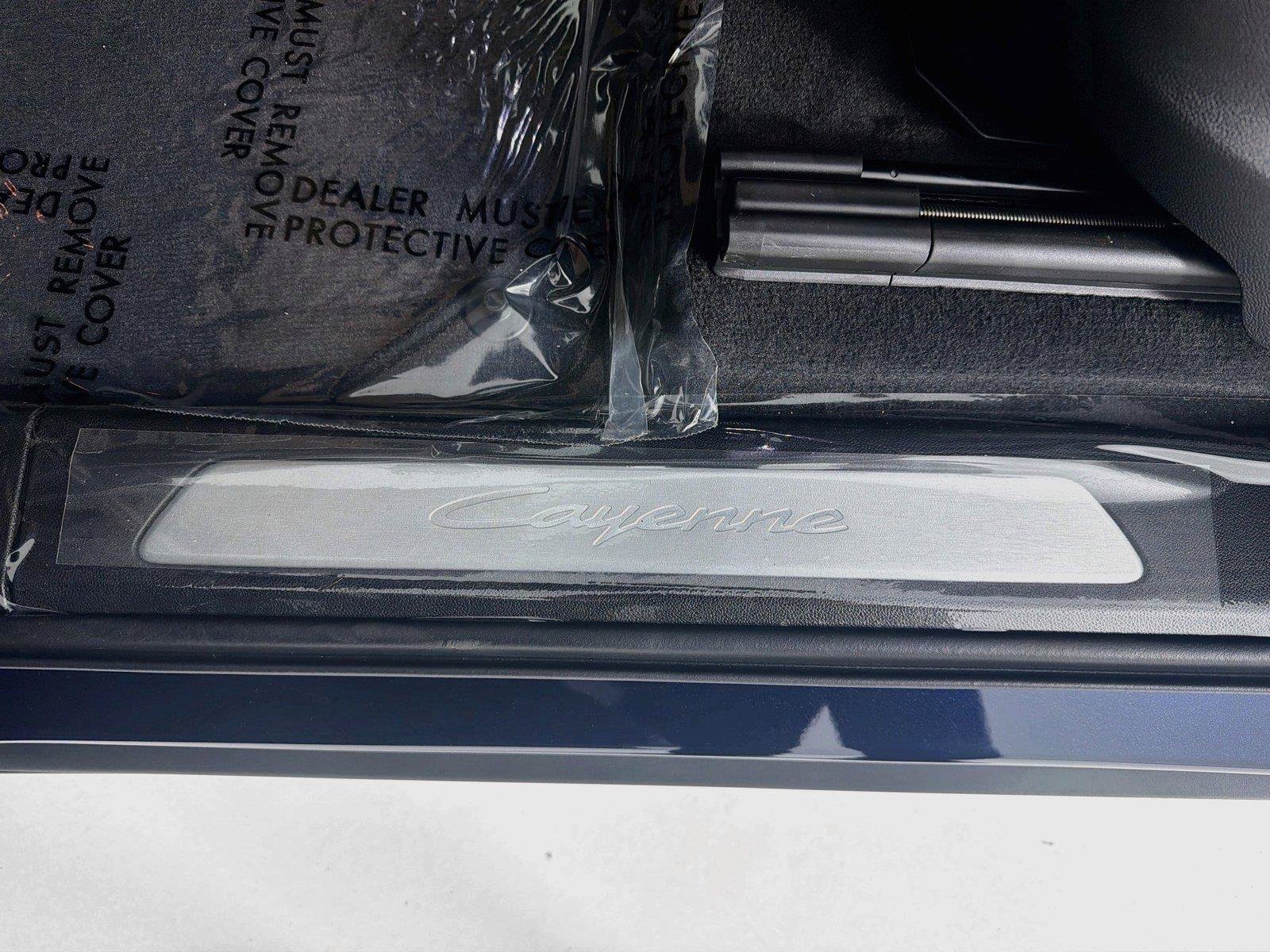 Certified 2026 Porsche Cayenne AWD/4WD image 11