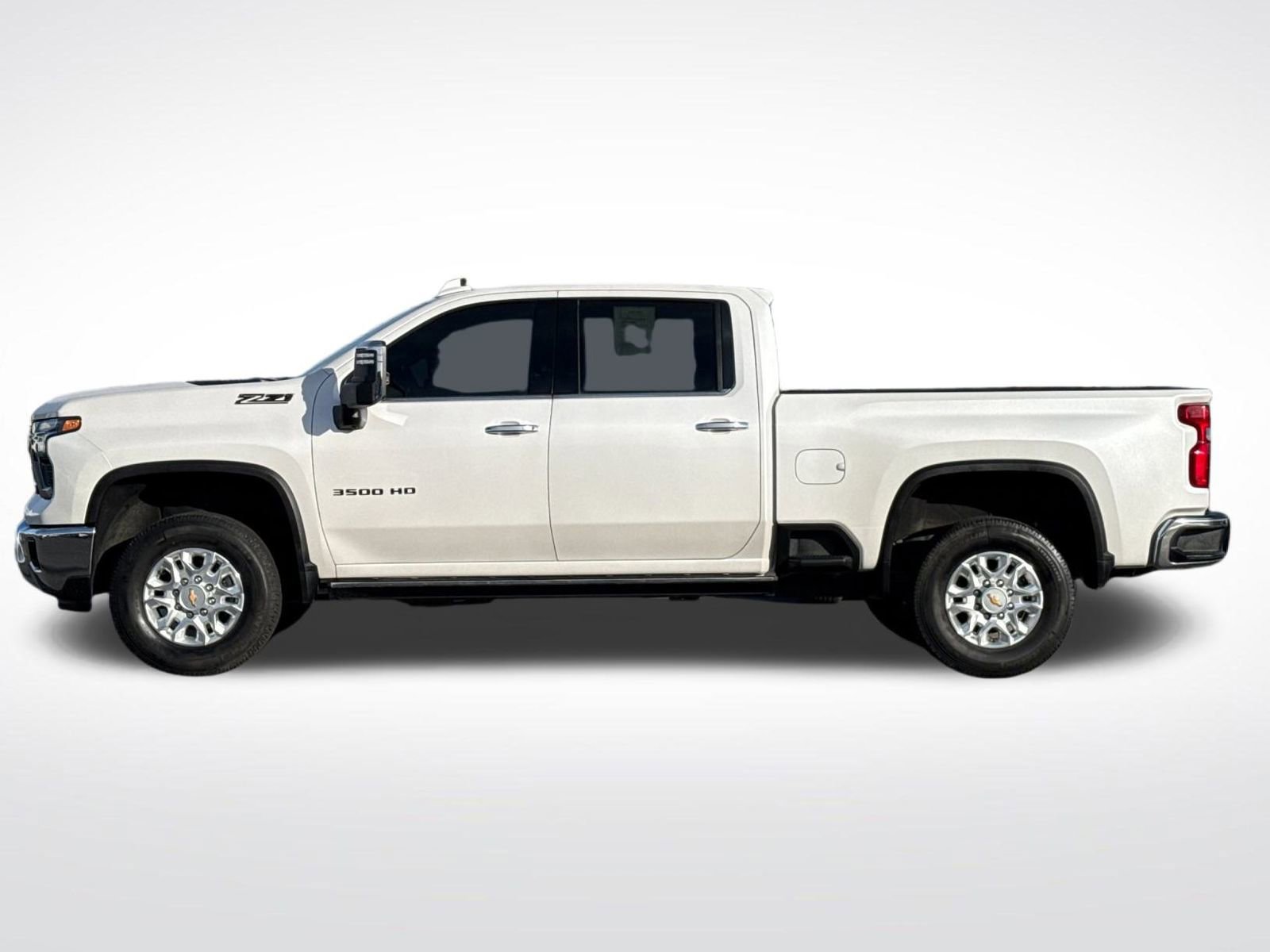 Used 2024 Chevrolet Silverado 3500 LTZ w/ LTZ Convenience Package image 7