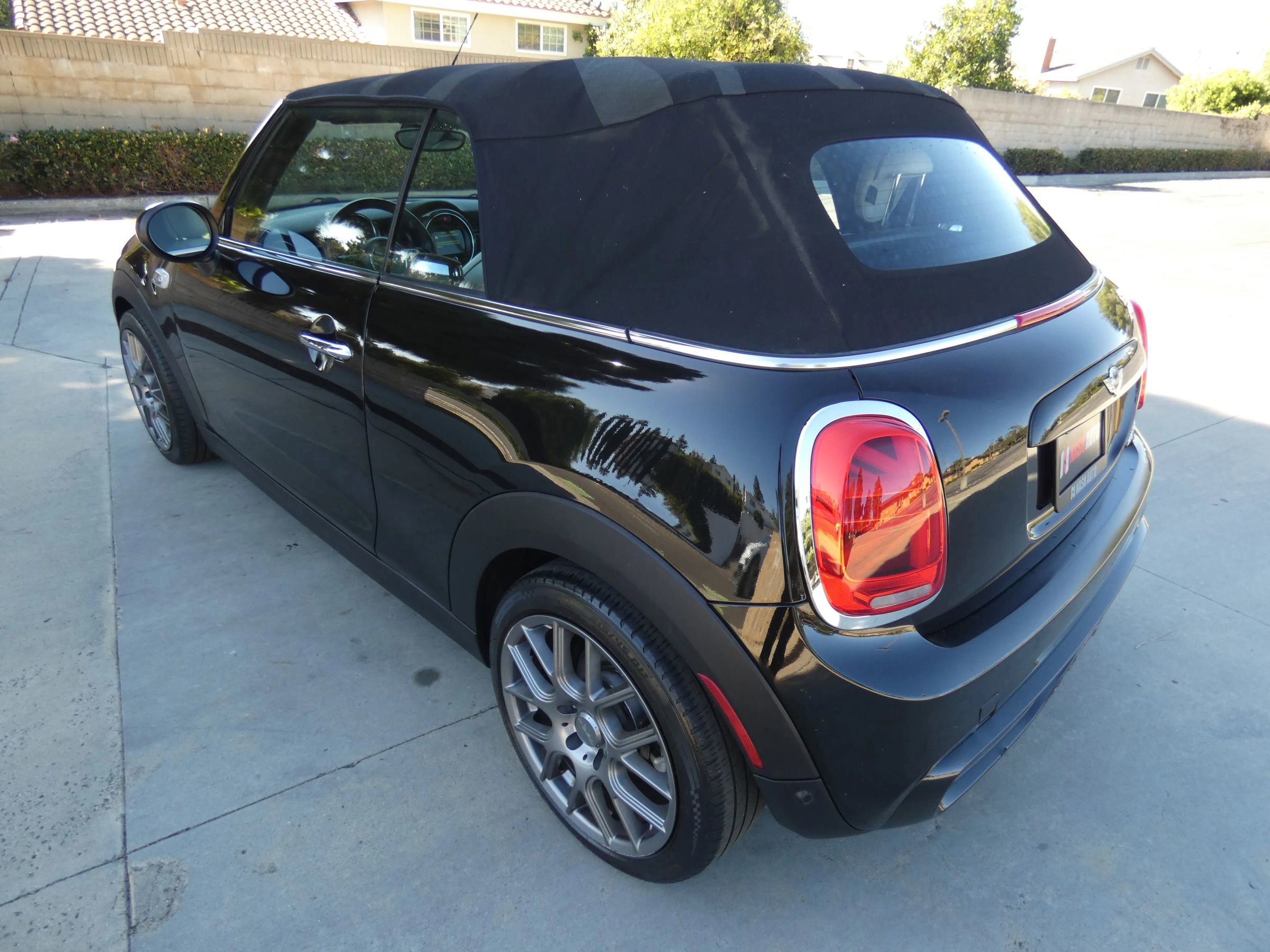 Used 2018 MINI Cooper S image 64