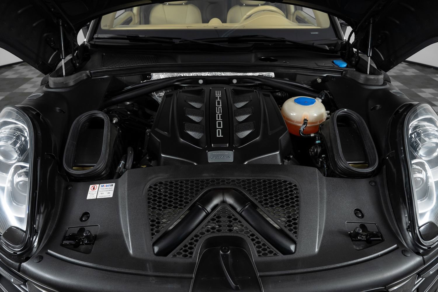 Used 2016 Porsche Macan S image 40