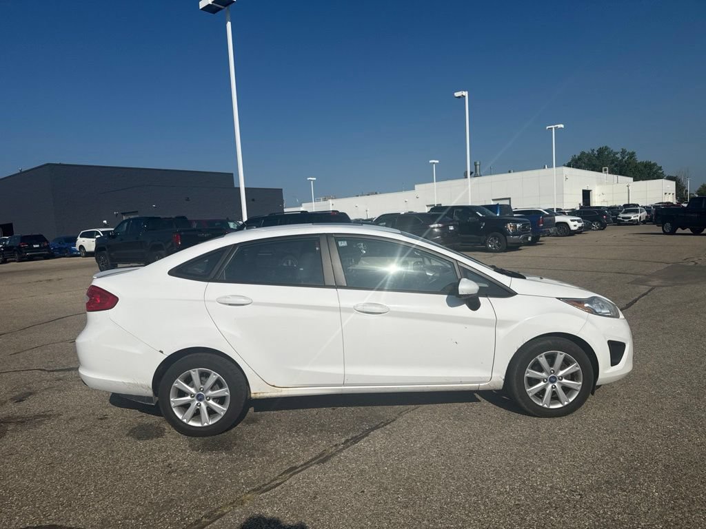Used 2012 Ford Fiesta SE FWD image 8