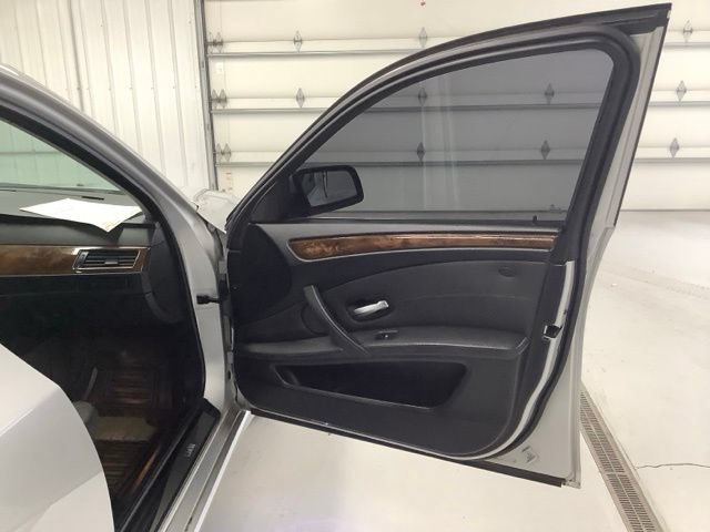 Used 2010 BMW 535i xDrive Sedan AWD/4WD image 11