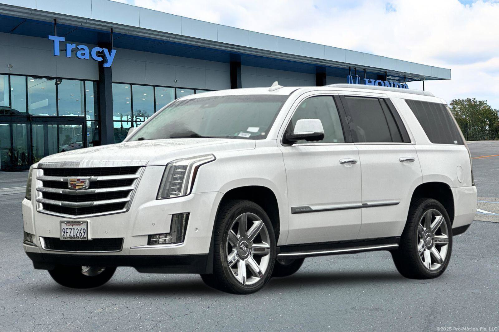 Used 2019 Cadillac Escalade Luxury image 13