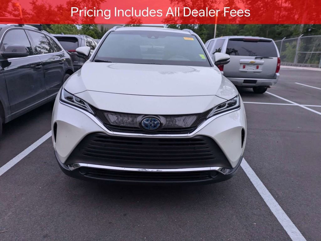 Used 2021 Toyota Venza XLE w/ Softex Package AWD/4WD image 2