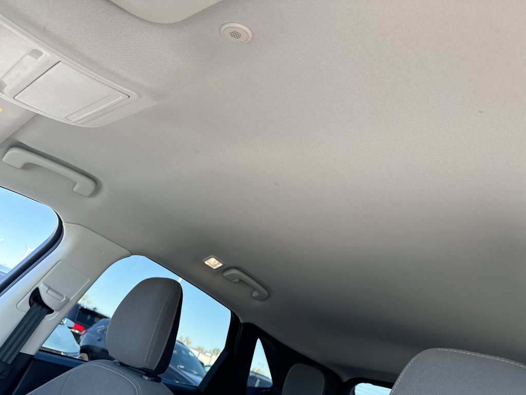 Used 2022 Ford Escape SE FWD image 21
