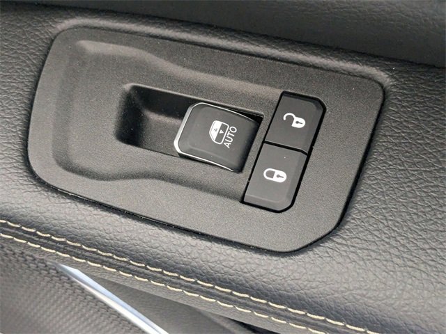 Used 2025 RAM 1500 Laramie image 36
