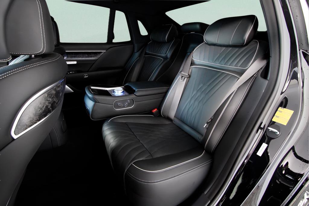 Used 2024 Genesis G90 3.5T image 13