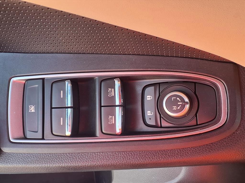 Used 2020 Subaru Ascent Limited w/ Popular Package #4 image 12