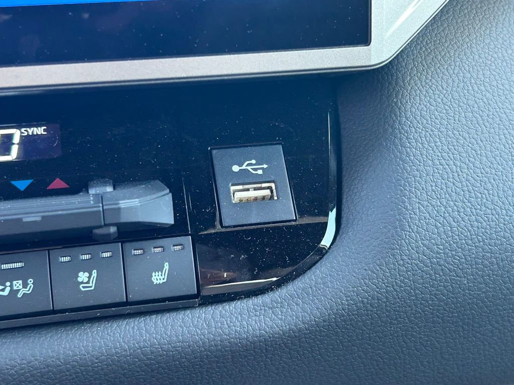 New 2026 Toyota Tundra Limited image 38