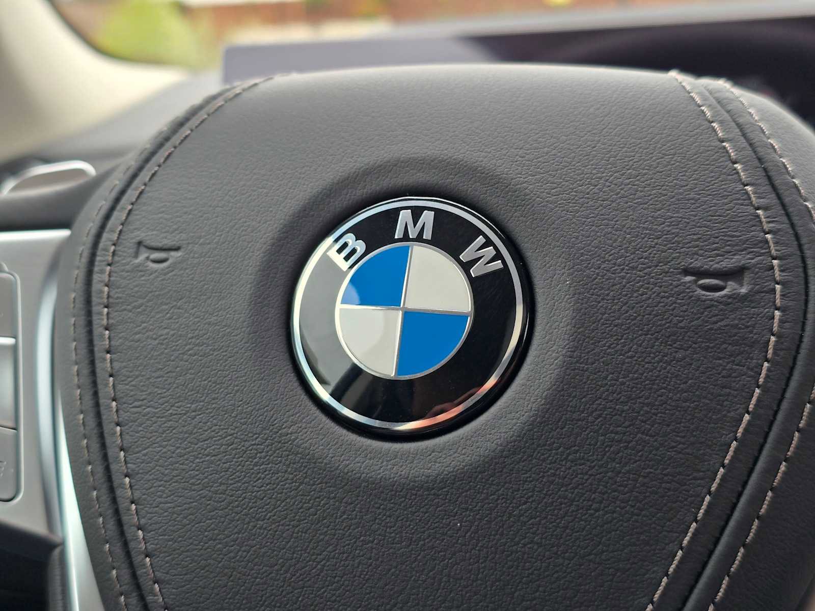 Used 2026 BMW X7 xDrive40i w/ Executive Package image 32