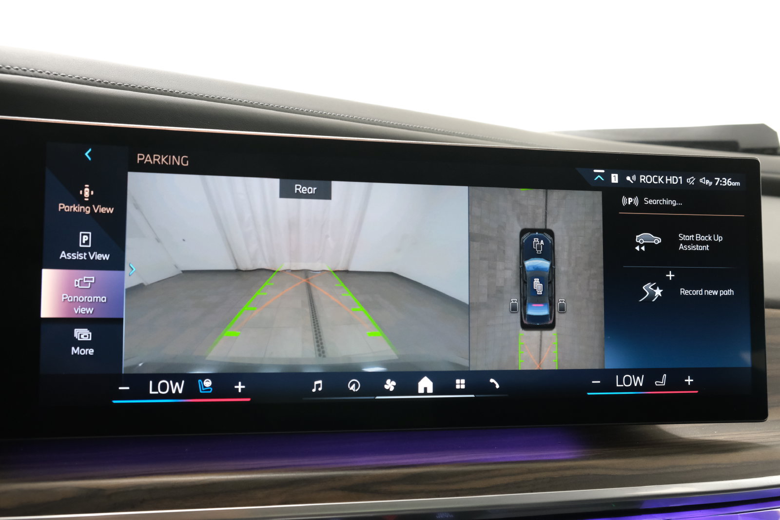 Used 2023 BMW i7 xDrive60 AWD/4WD image 19