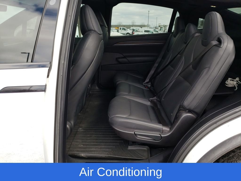 Used 2022 Tesla Model X image 13