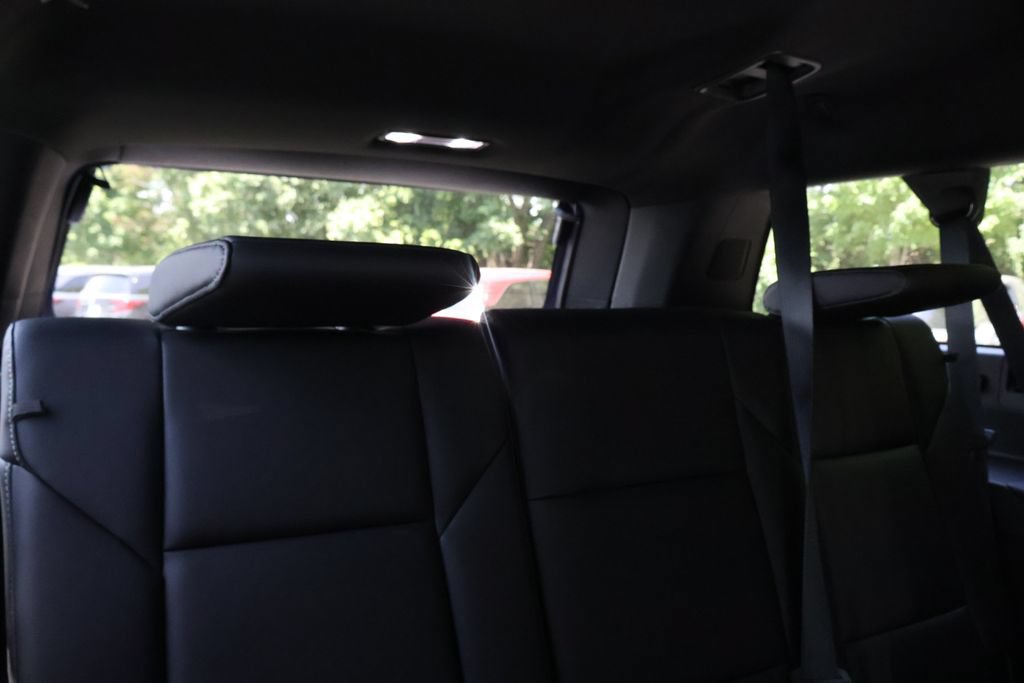 Certified 2022 Cadillac Escalade ESV Luxury w/ LPO, Illumination Package AWD/4WD image 54