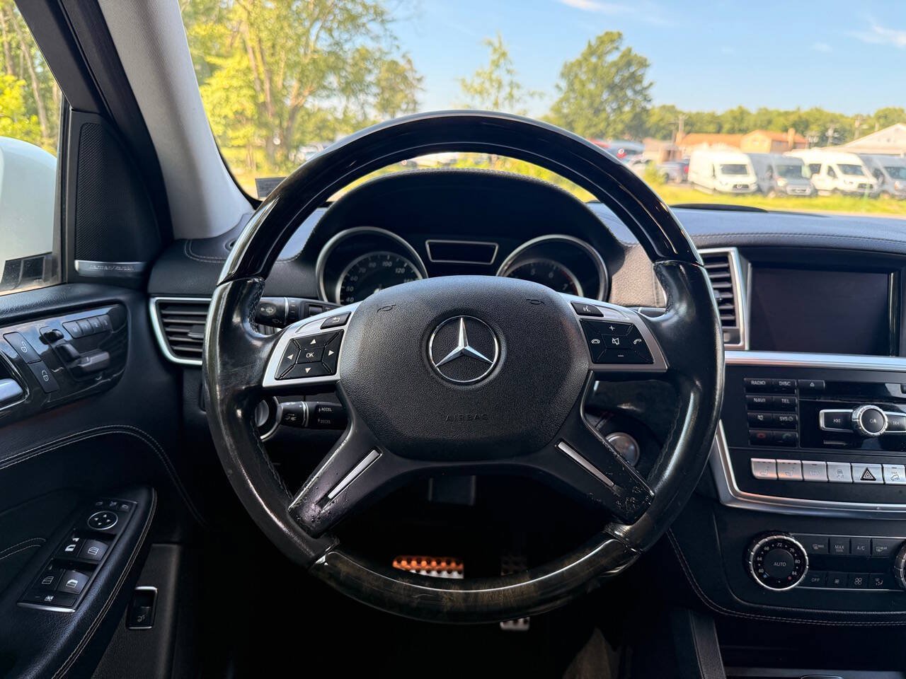 Used 2015 Mercedes-Benz ML 400 4MATIC image 15