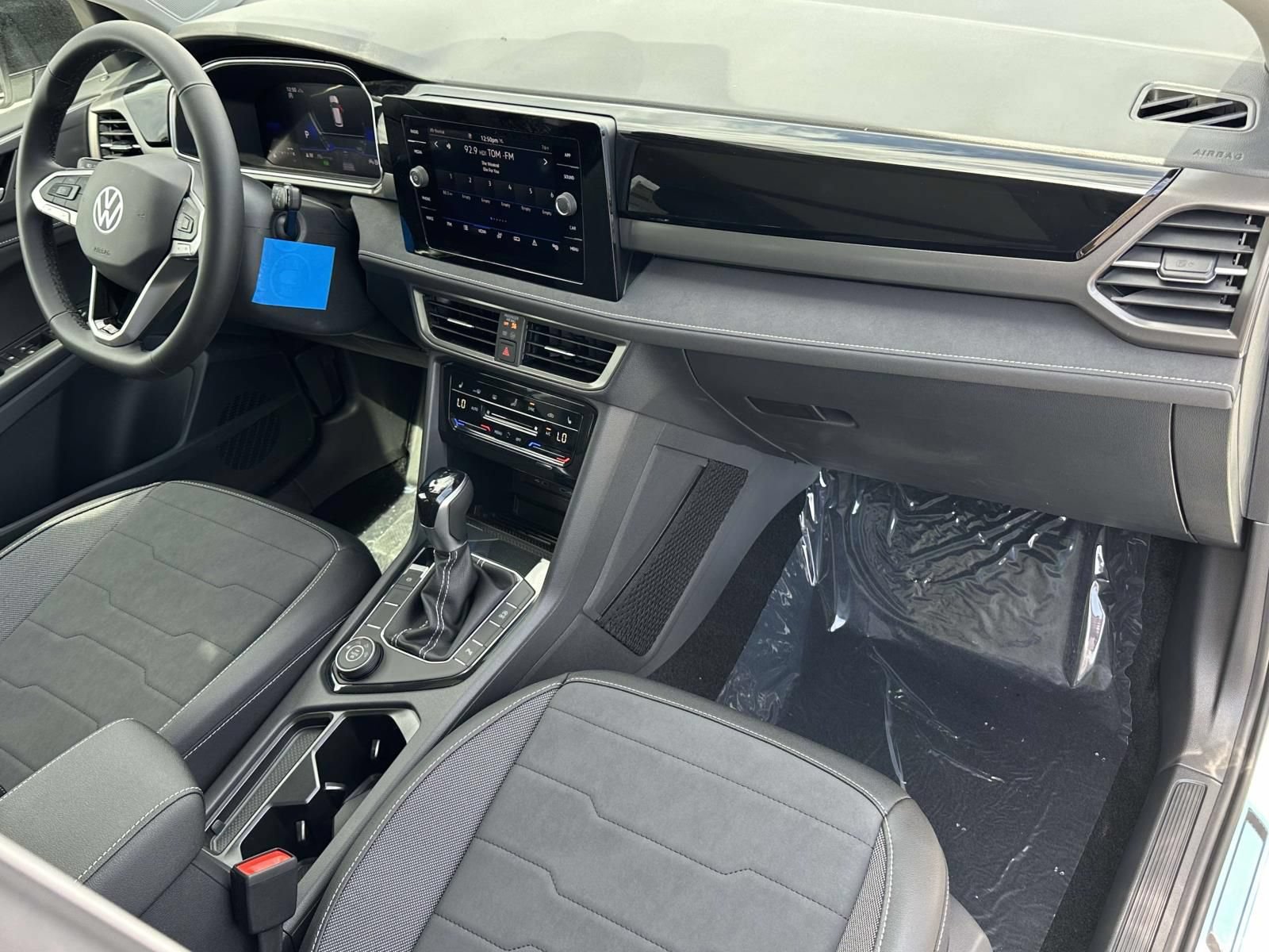 New 2026 Volkswagen Taos SE AWD/4WD image 12