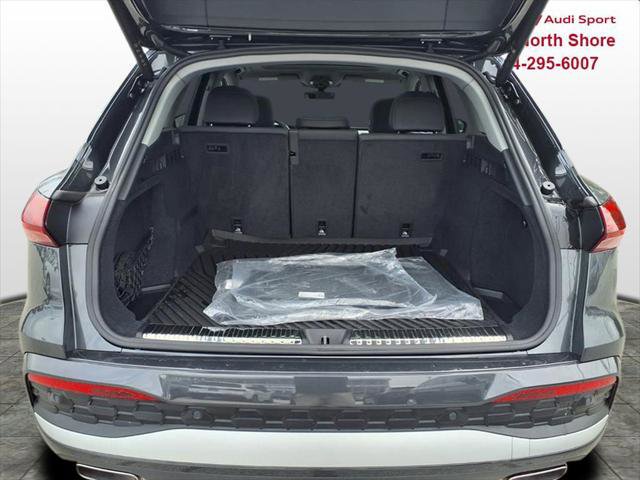 Used 2025 Audi Q5 Premium w/ Convenience Package AWD/4WD image 7