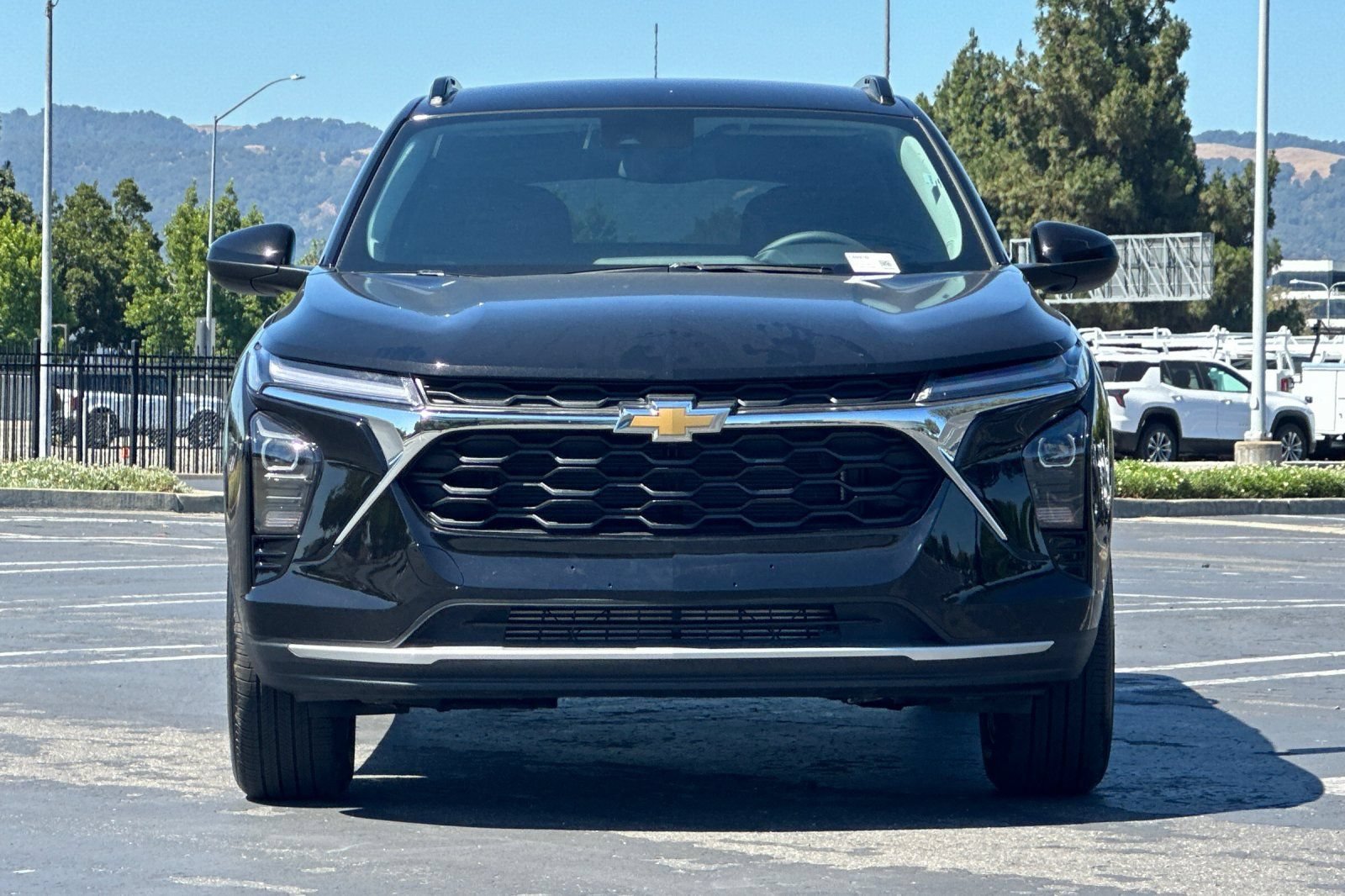 Used 2026 Chevrolet Trax LT FWD image 9