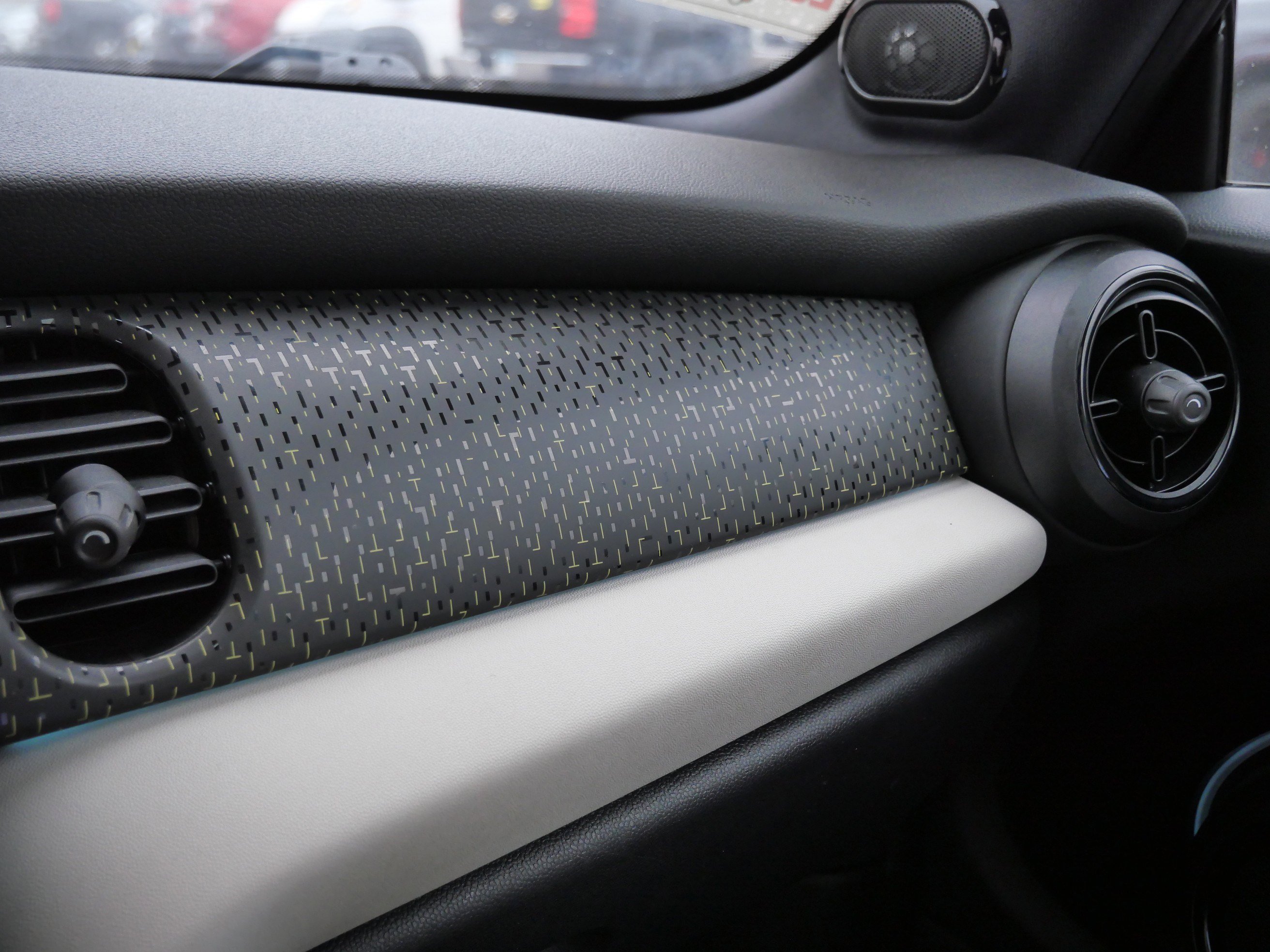 Used 2023 MINI Cooper SE image 26