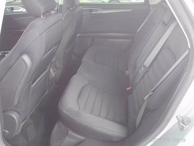 Used 2015 Ford Fusion SE FWD image 5