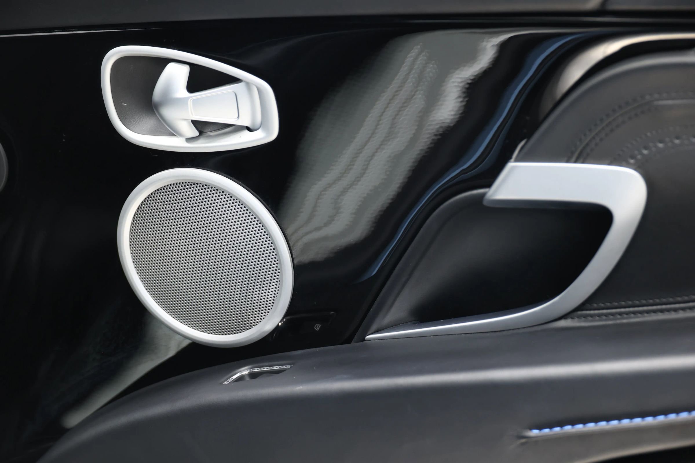 Used 2018 Aston Martin DB11 V12 image 71