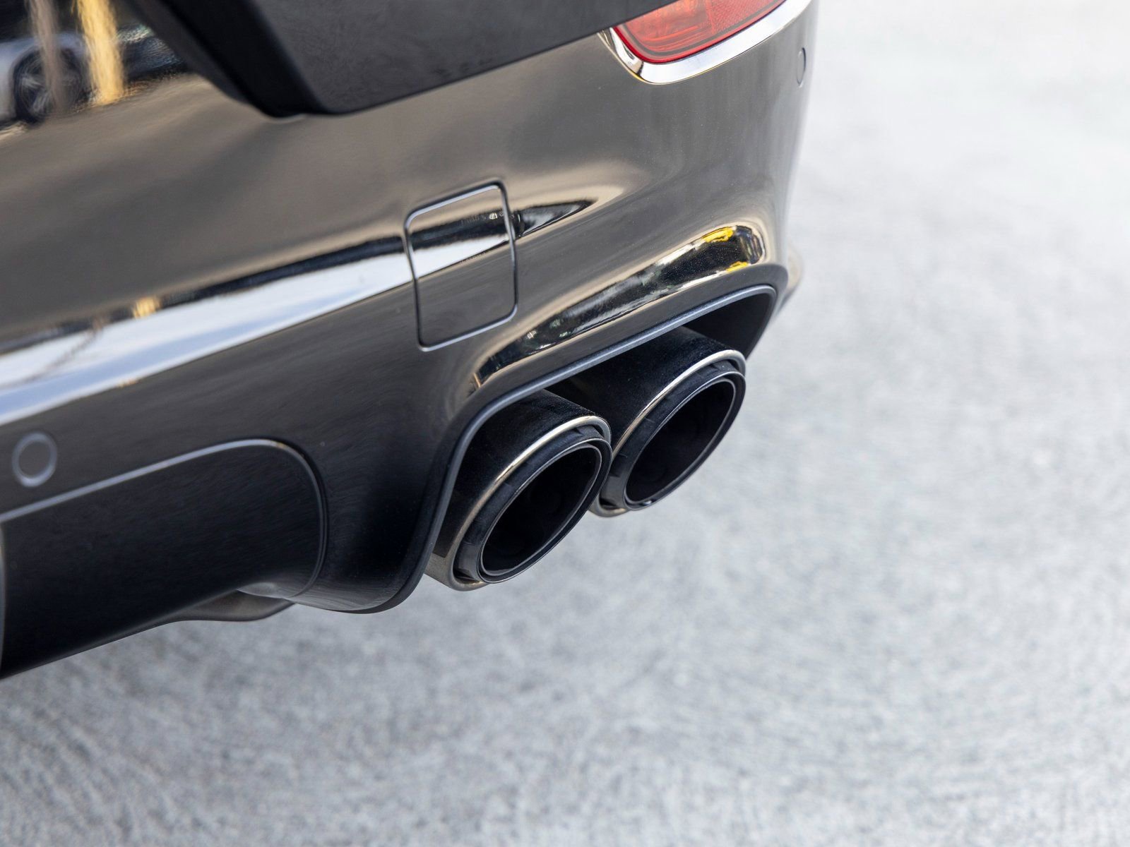 Certified 2025 Porsche Cayenne GTS image 23