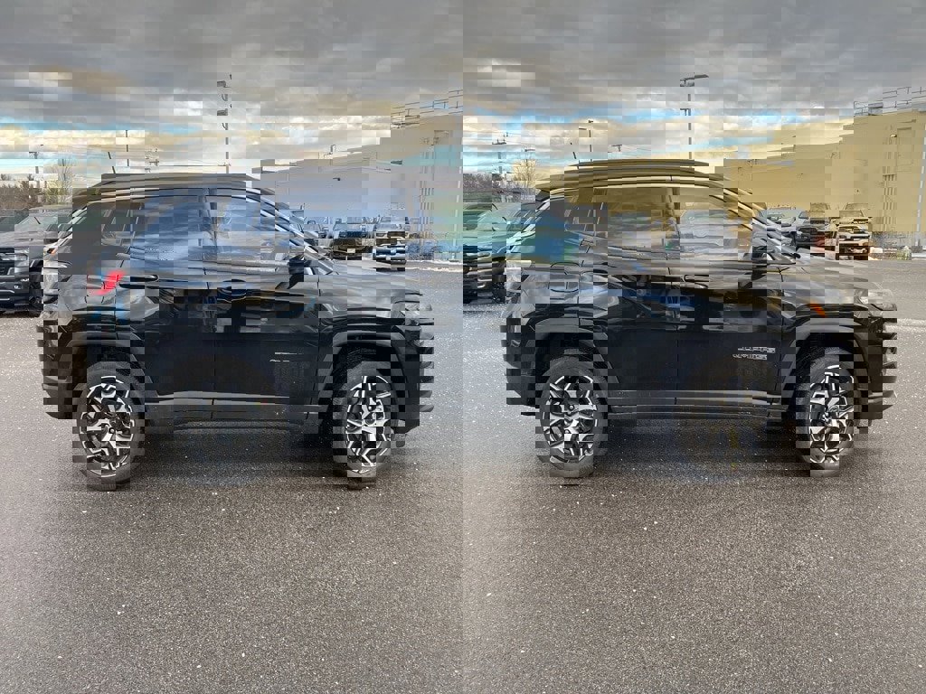 New 2026 Jeep Compass Limited image 8