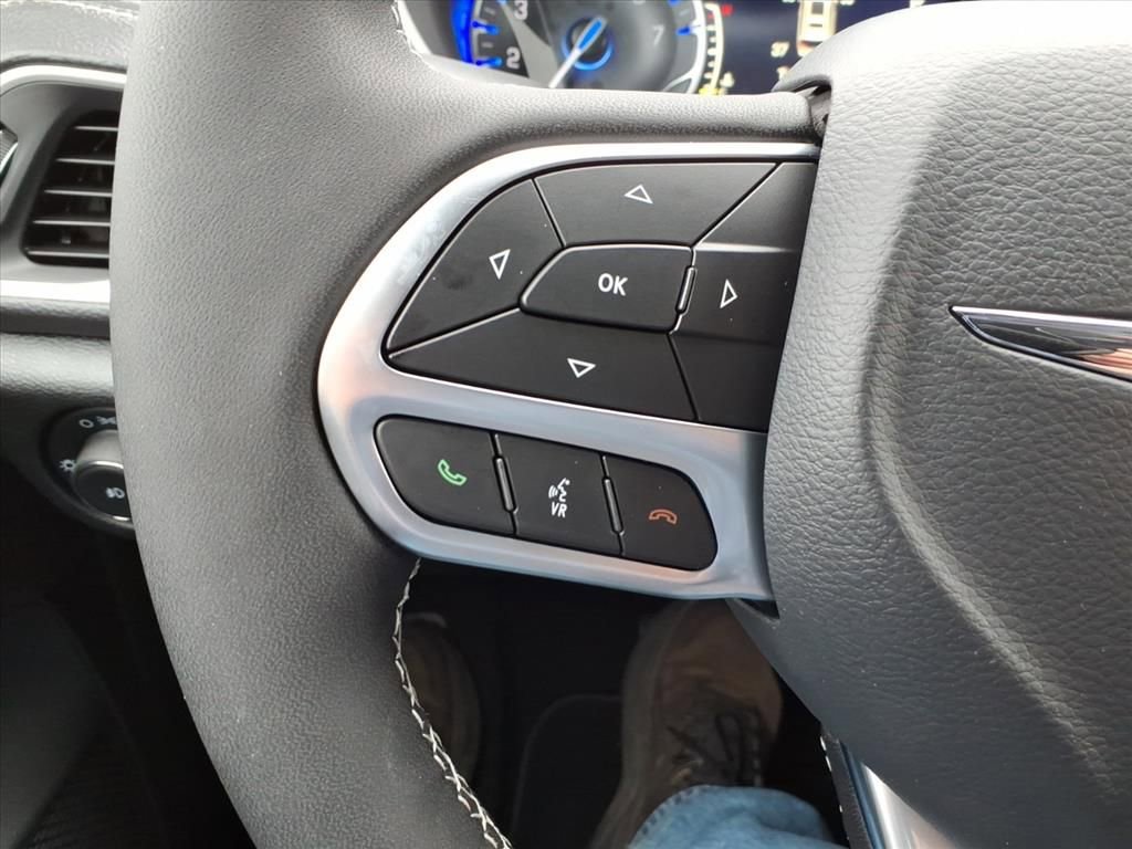 New 2026 Chrysler Pacifica Select image 17