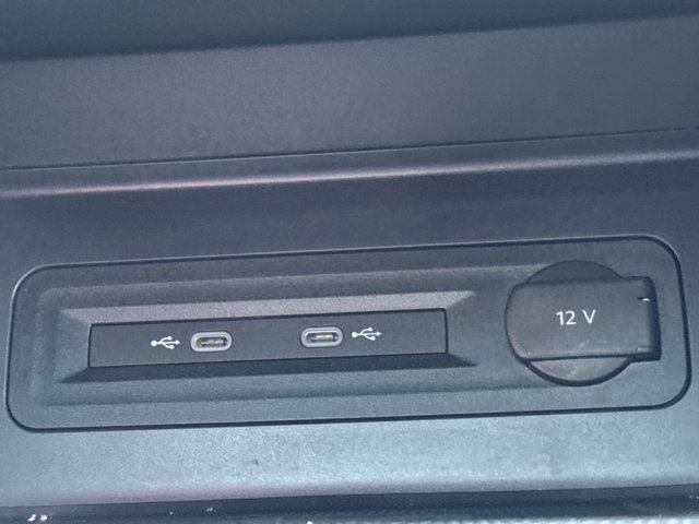 Used 2023 Volkswagen Atlas SE w/ Panoramic Sunroof Package image 37