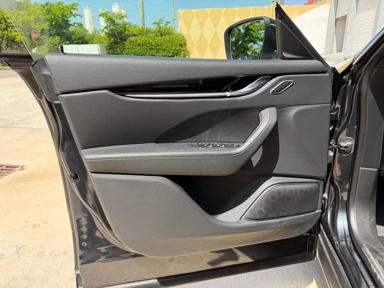 Used 2023 Maserati Levante Modena AWD/4WD image 14