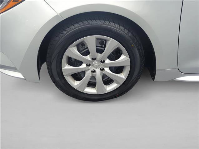 Certified 2025 Toyota Corolla LE image 26