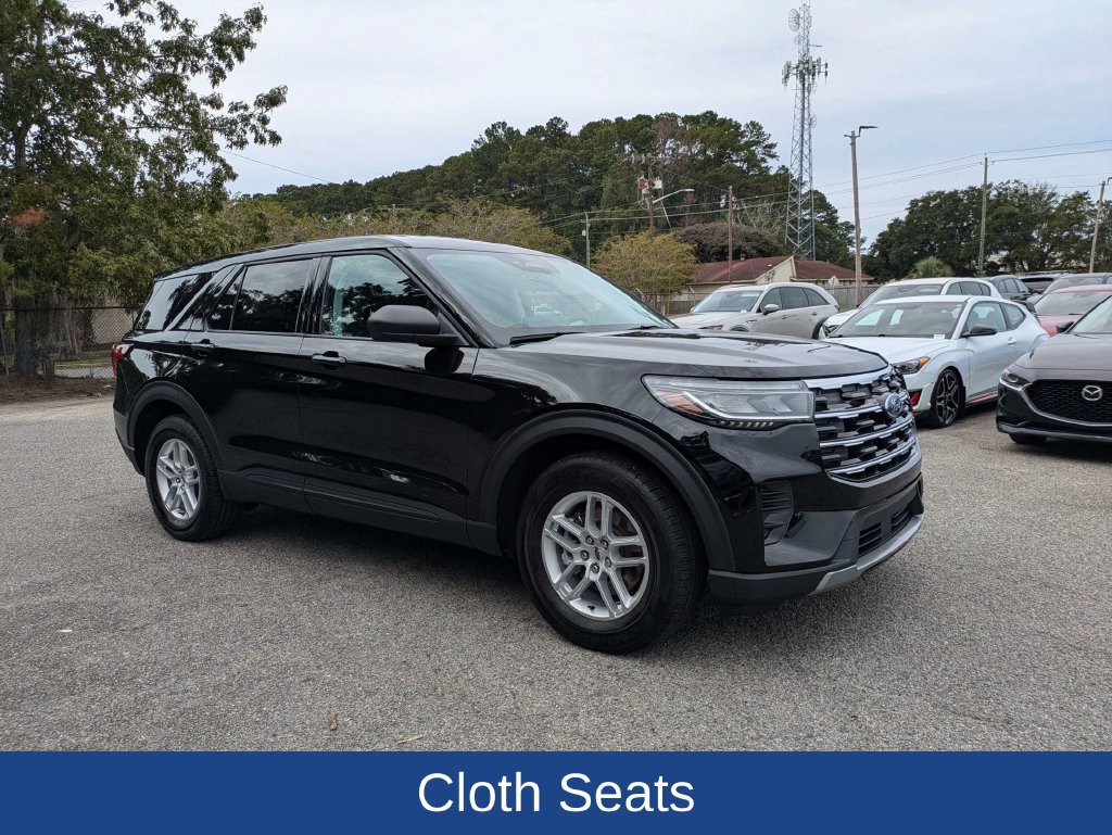 Certified 2026 Ford Explorer Active RWD image 2