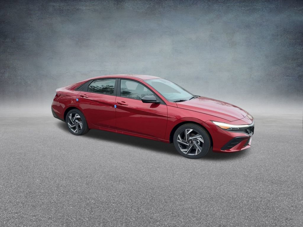 Used 2025 Hyundai Elantra Sport image 28