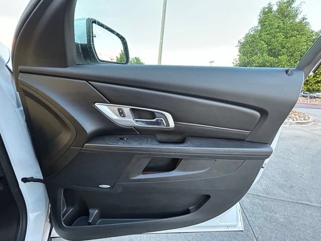 Used 2017 GMC Terrain SLE w/ Driver Alert Package I FWD image 32