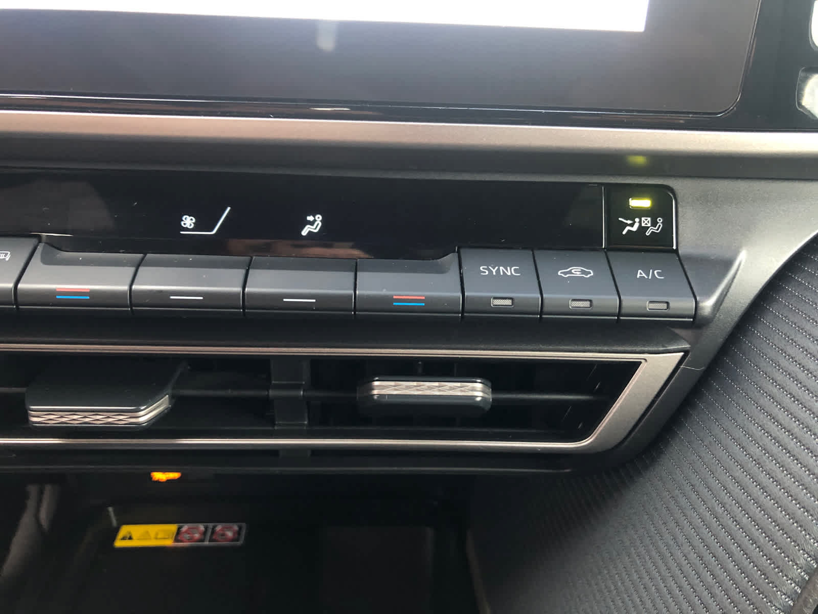 Certified 2025 Toyota Camry SE FWD image 15