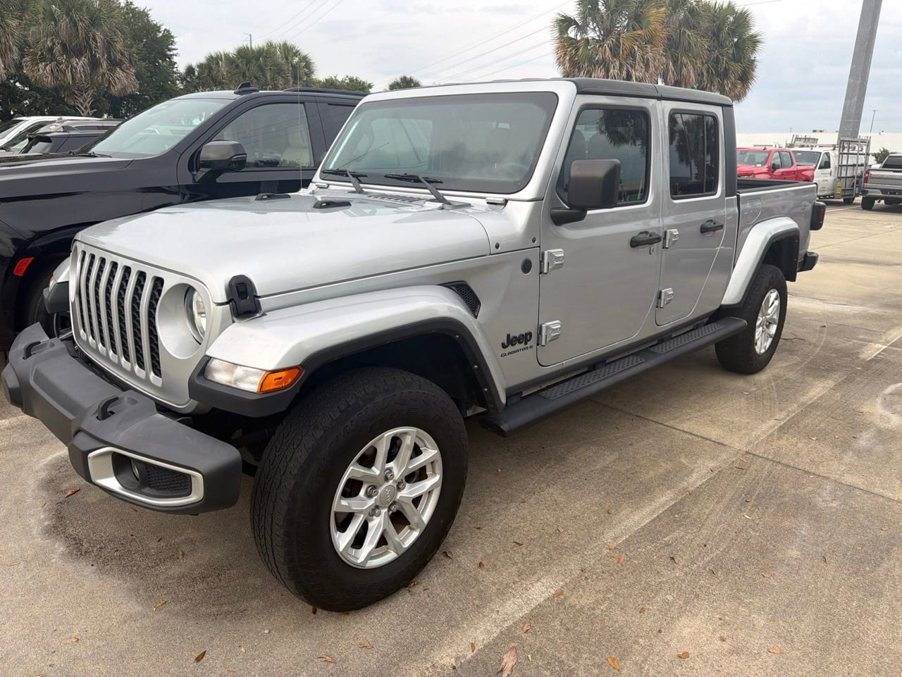 Used 2023 Jeep Gladiator Sport AWD/4WD image 8