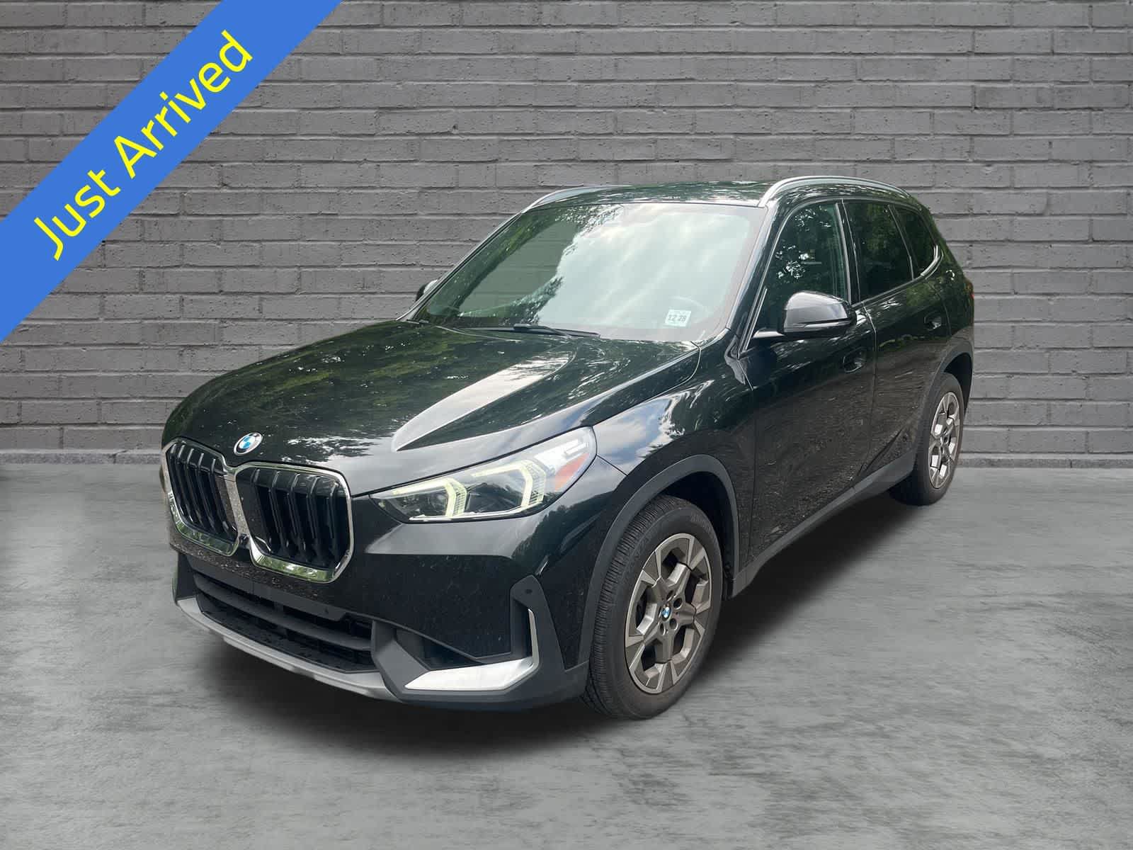 Used 2023 BMW X1 xDrive28i w/ Premium Package AWD/4WD image 1