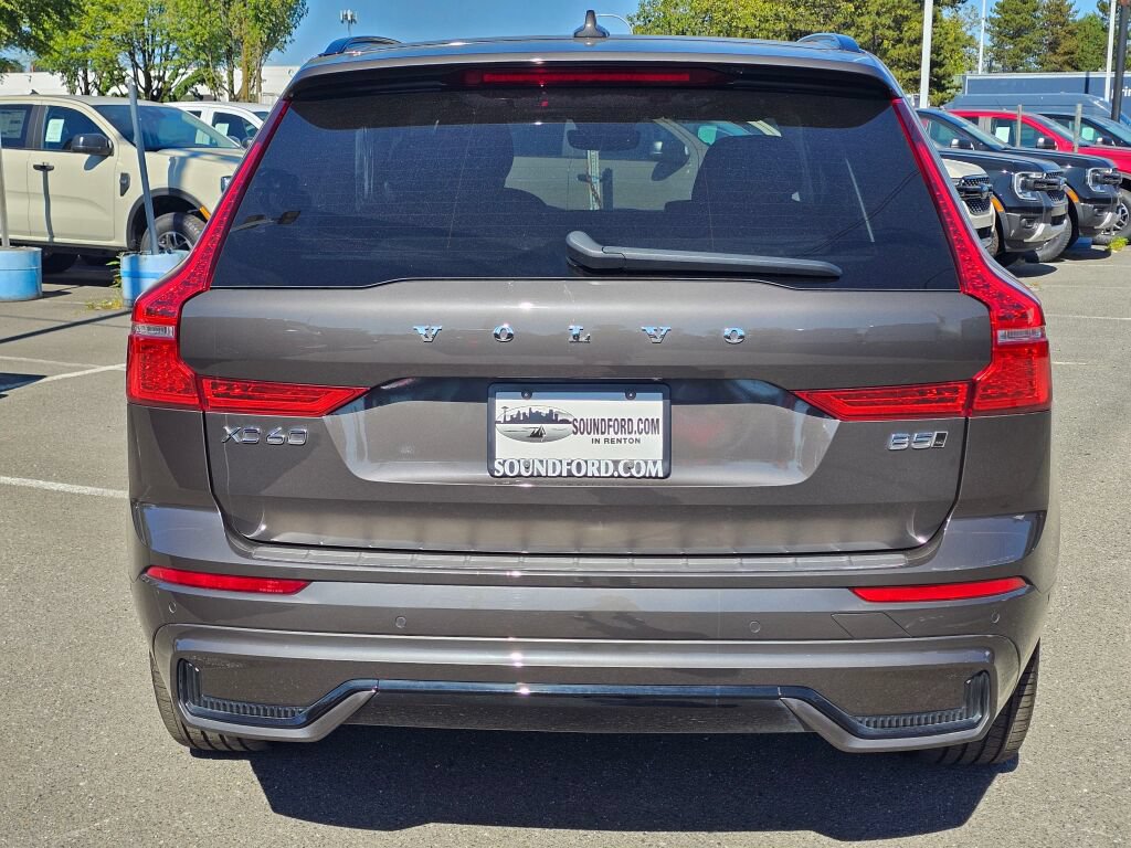 Used 2023 Volvo XC60 B5 Plus w/ Climate Package AWD/4WD image 6