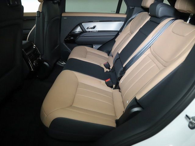 Certified 2025 Land Rover Range Rover Sport Dynamic SE image 27