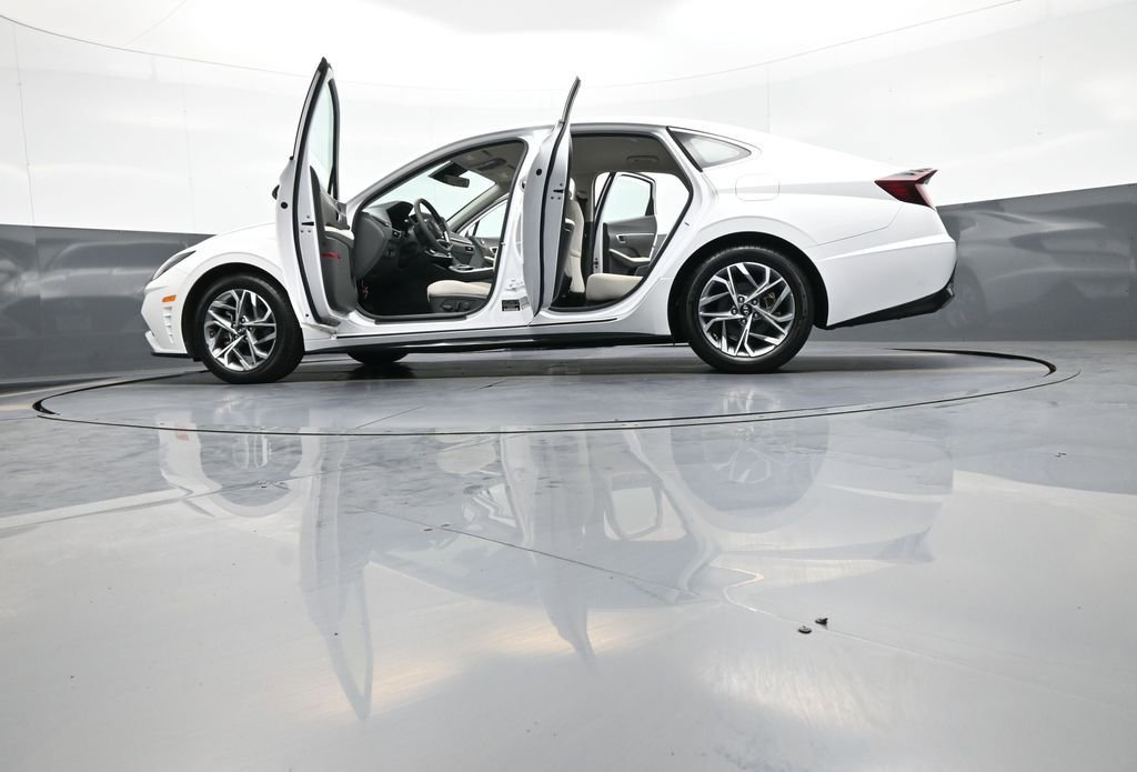 Certified 2023 Hyundai Sonata SEL FWD image 48