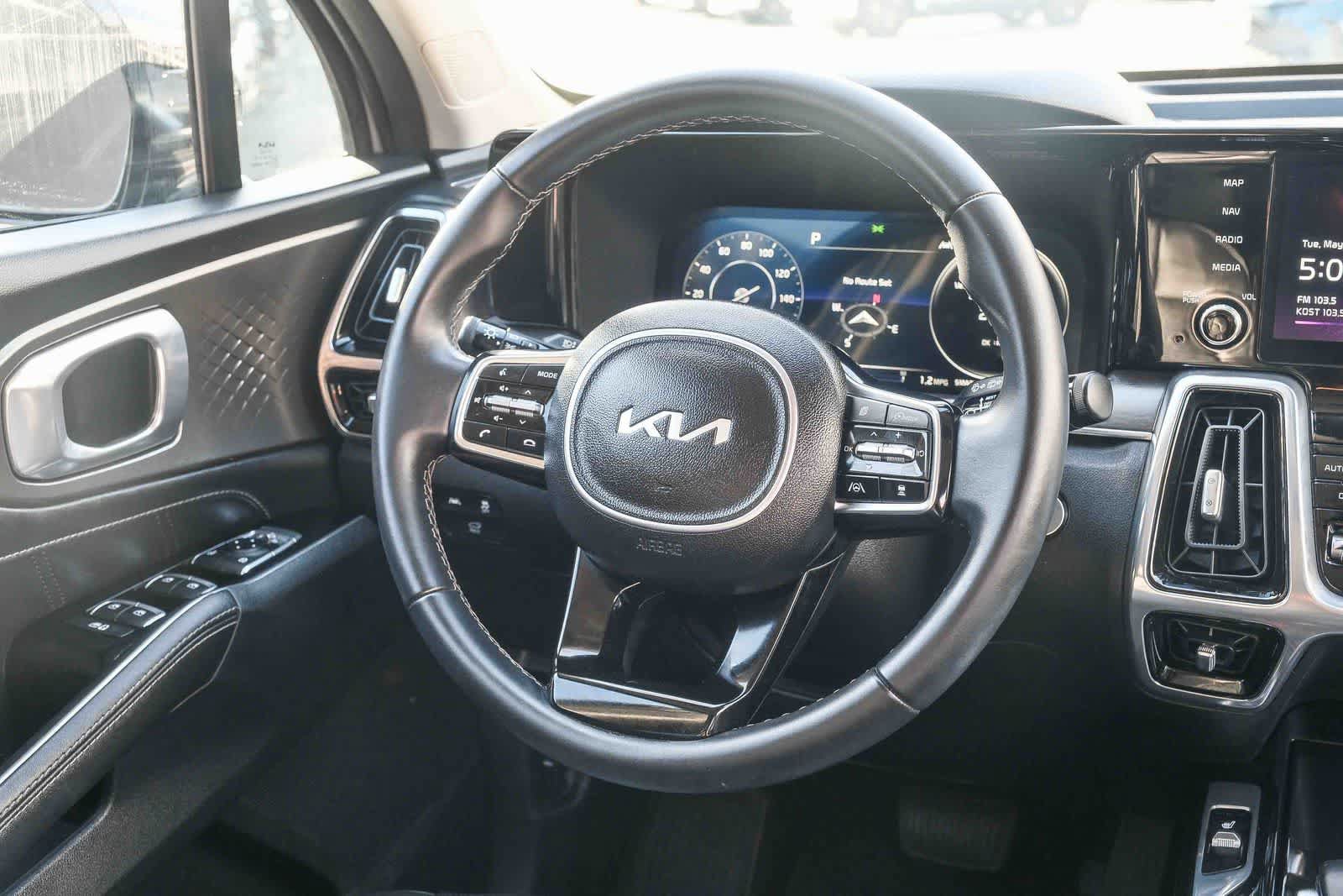 Used 2023 Kia Sorento SX AWD/4WD image 17