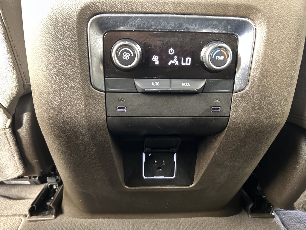 Used 2025 Chevrolet Tahoe LT RWD image 20