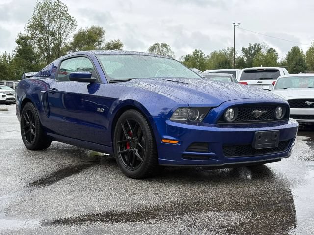 Used 2013 Ford Mustang GT Premium w/ Electronics Pkg RWD image 7