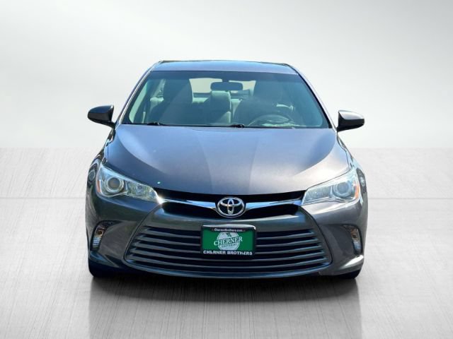 Used 2016 Toyota Camry LE FWD image 2
