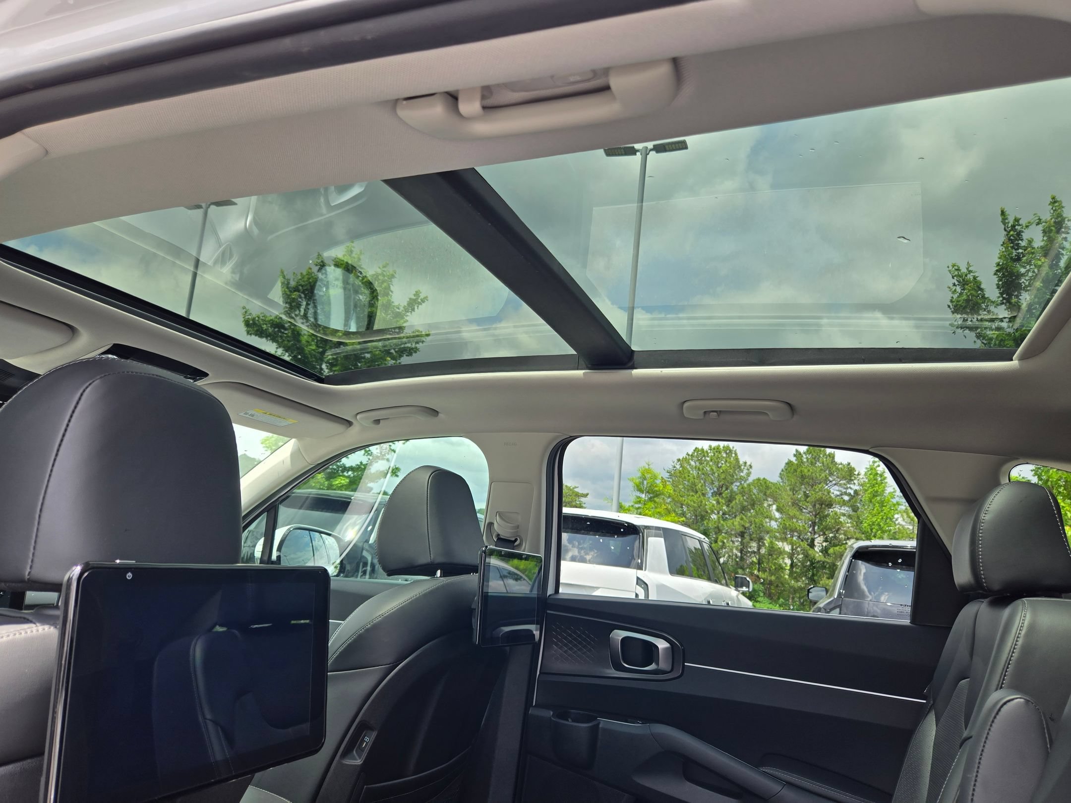 Used 2025 Kia Sorento EX w/ Panoramic Sunroof Package FWD image 33