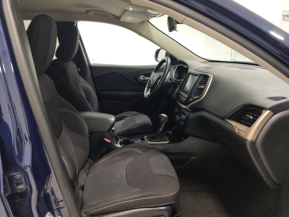 Used 2015 Jeep Cherokee Latitude w/ Cold Weather Group image 21