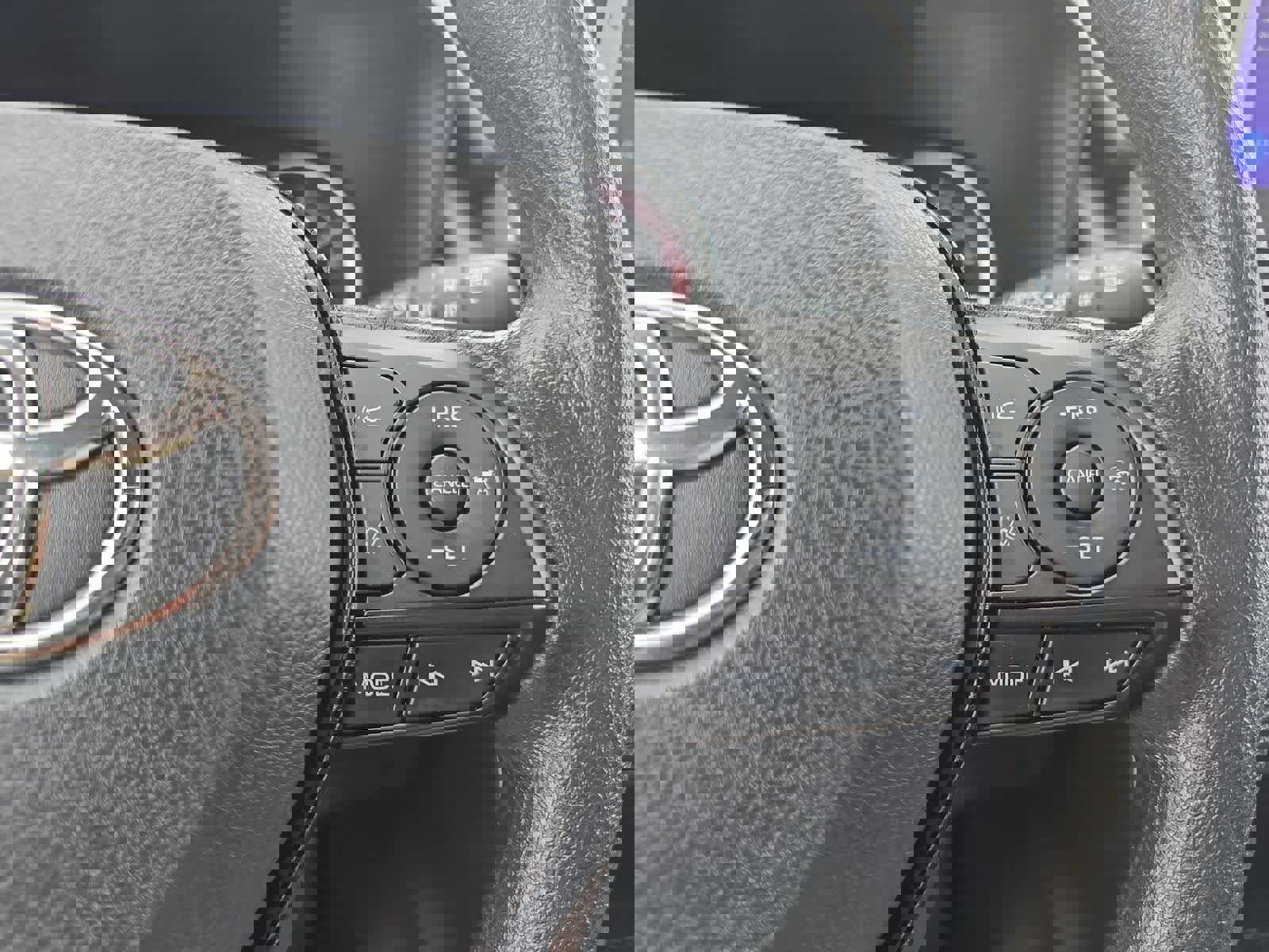 Used 2025 Toyota RAV4 XLE image 29